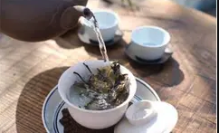 “投资有风险，亏钱需理智对待！